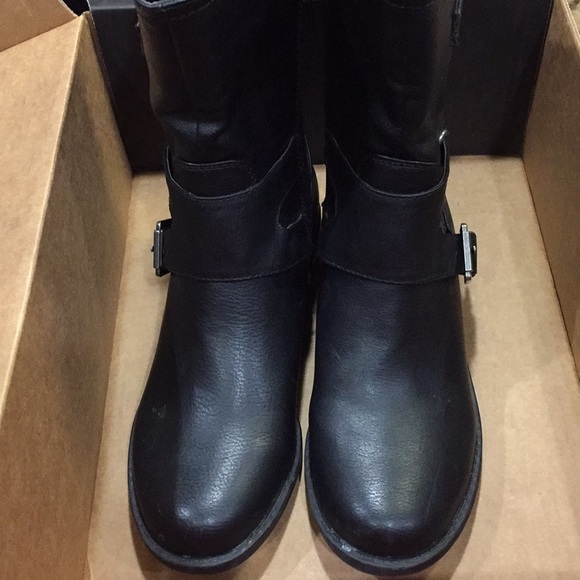 guess boots famous footwear